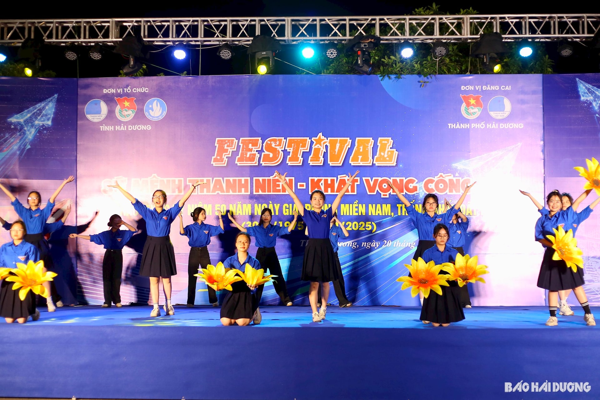 thanh-nien2.jpg