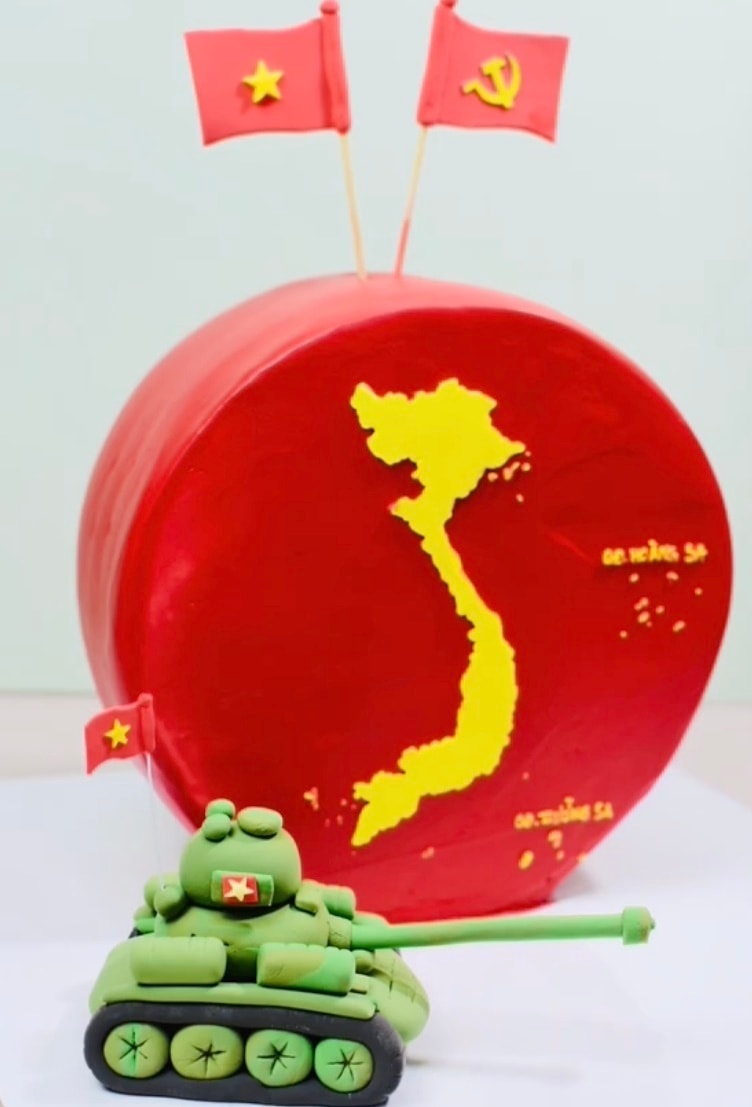 Những chiếc bánh handmade mang đậm tinh thần yêu nước dịp 30/4 - 8