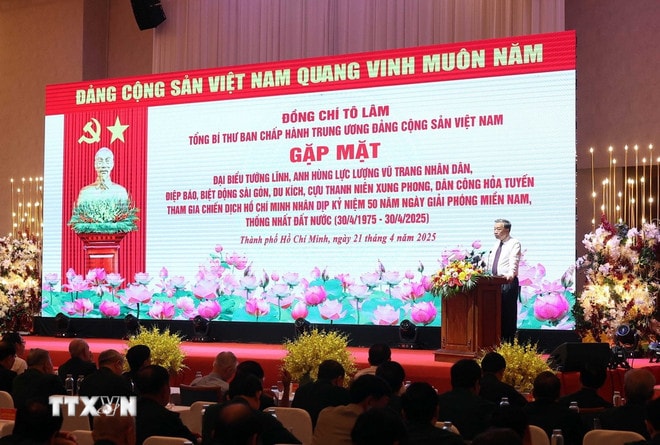 ttxvn-2104-tong-bi-thu-gap-mat-luc-luong-vu-trang-3.jpg