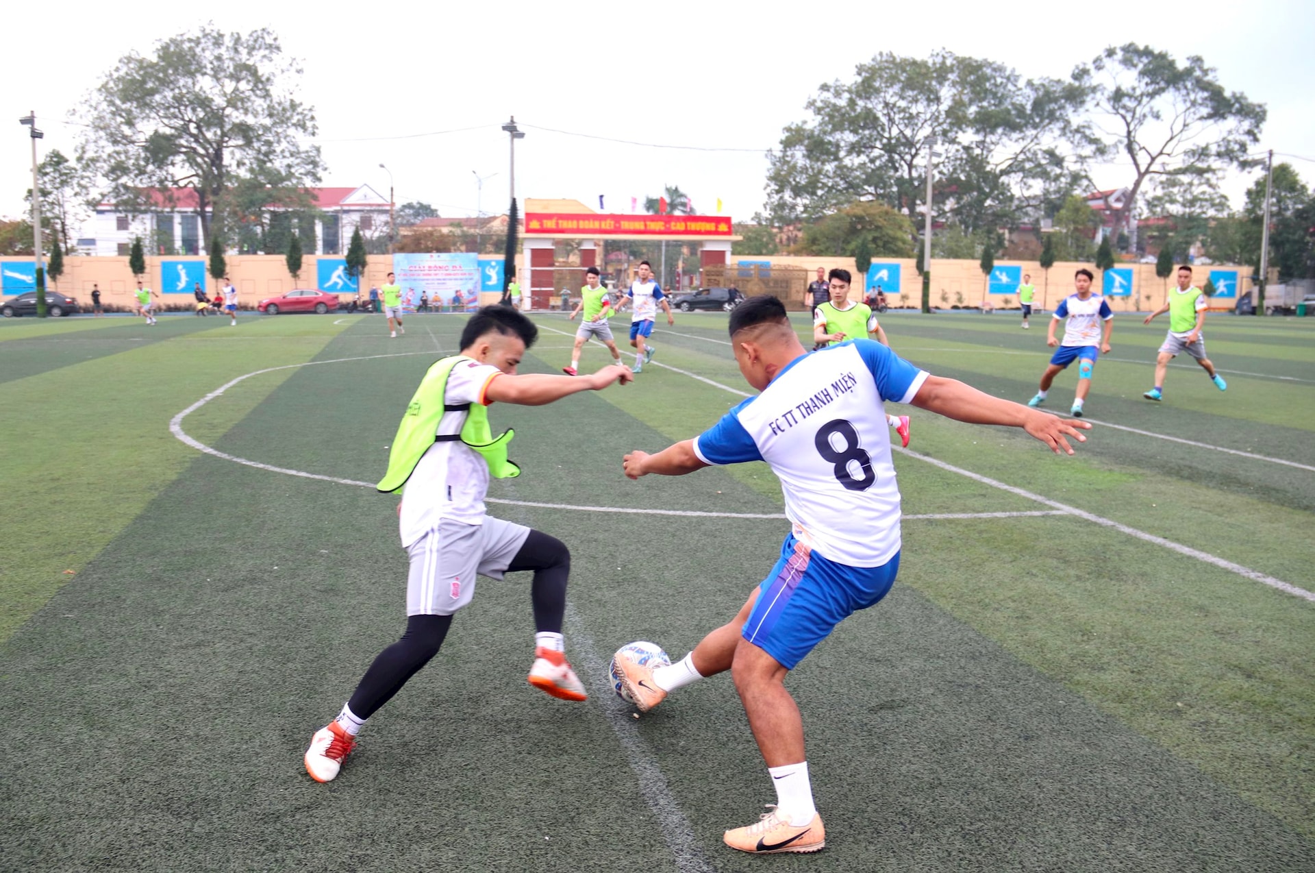 giai-bong-da-huyen-thanh-mien-d0335a8d0085205cbf8d5d2617b26329.jpeg