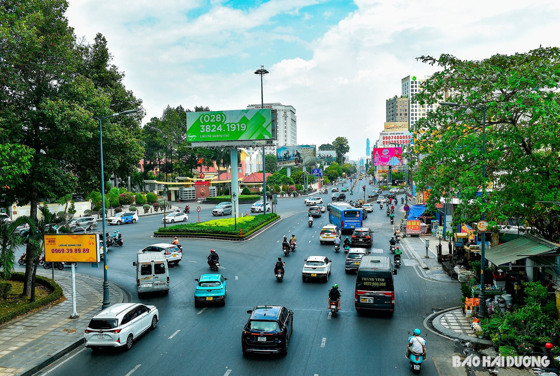 cu-ngo-phia-dong-thanh-pho.jpg