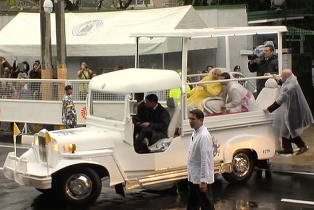 Xe jeepney chở Giáo hoàng Francis tại Philippines vào 2015. Ảnh: GMANews