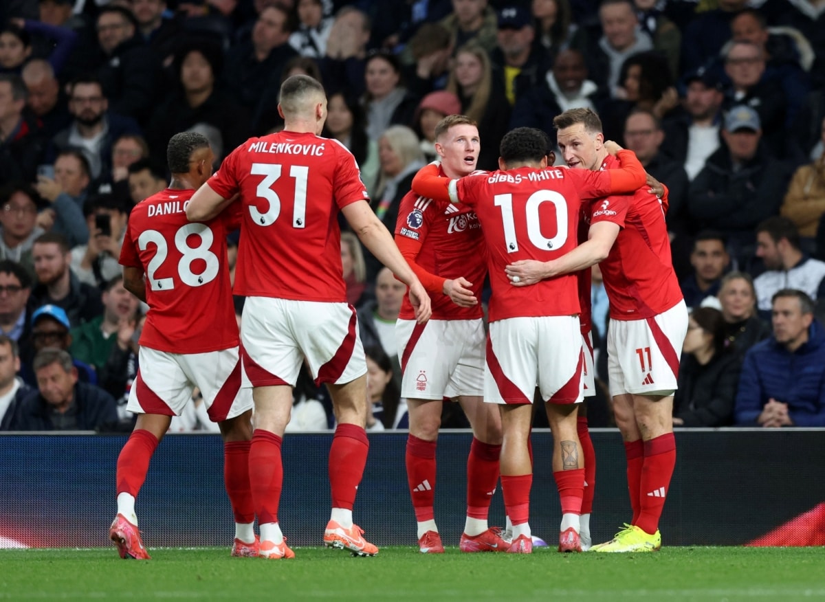 ket qua vong 33 ngoai hang anh tottenham phoi ao tren san nha truoc nottingham hinh anh 1