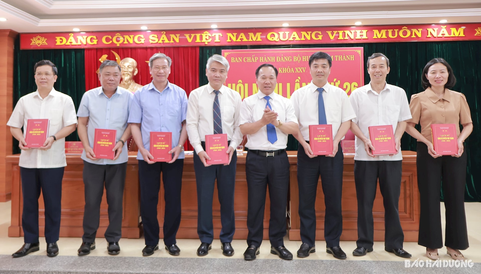 lich-su-dang-bo-huyen-kim-thanh.jpg