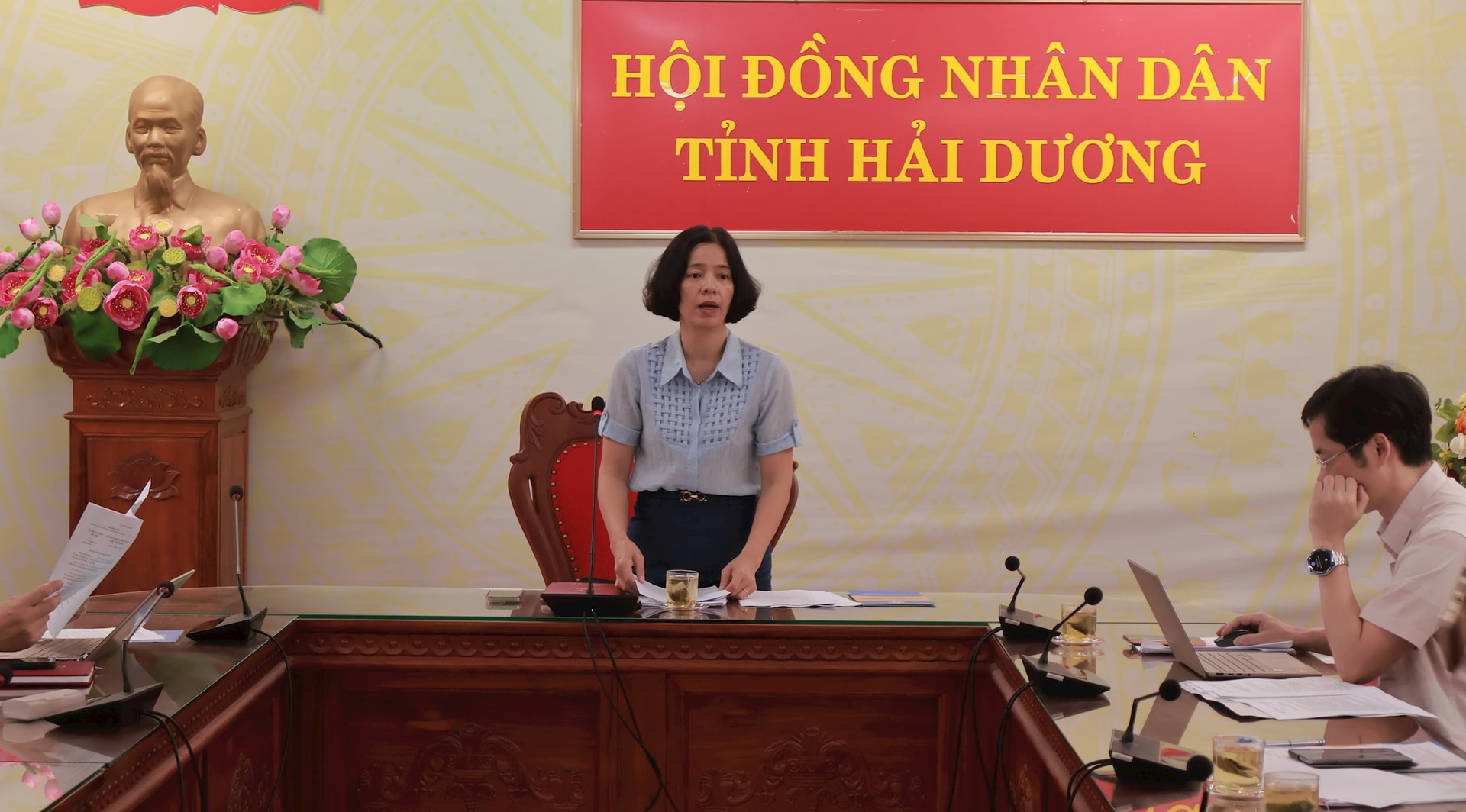 trinh-thuy-nga-2d15cda9d82e01bf53886eed59ac9ee8.jpg