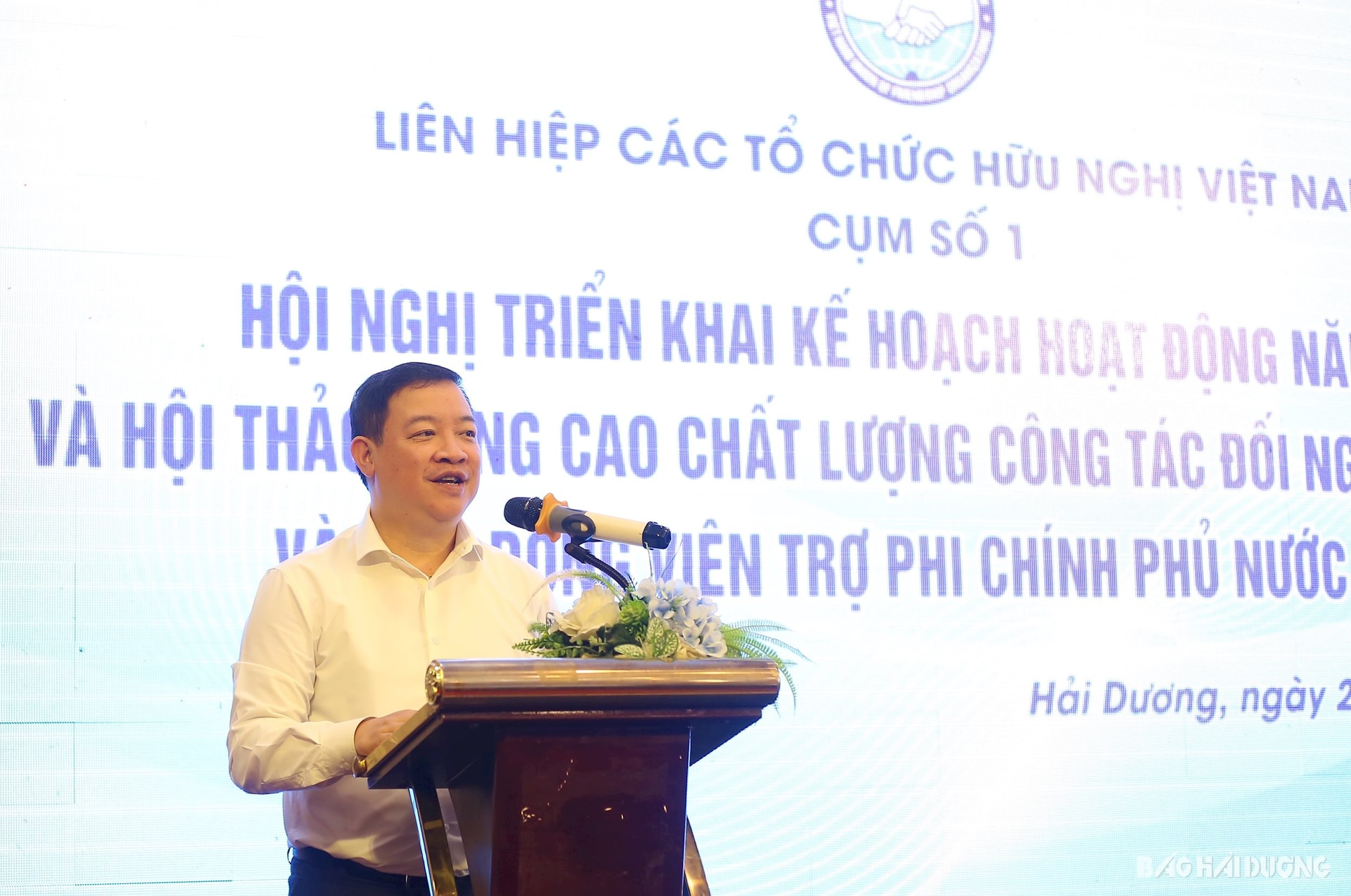 doi-ngoai1.jpg
