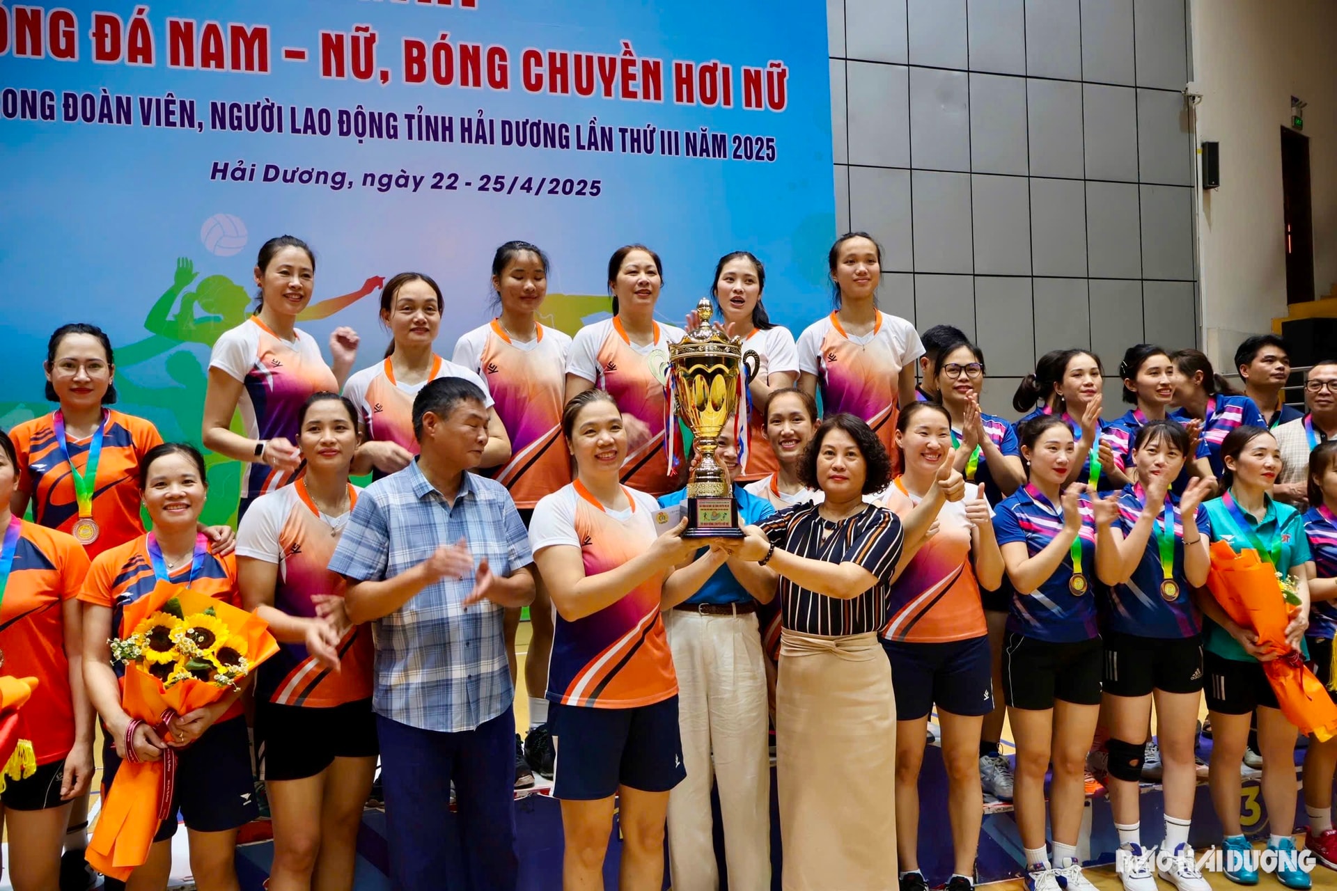 giai-bong-da-cong-nhan-1.jpeg