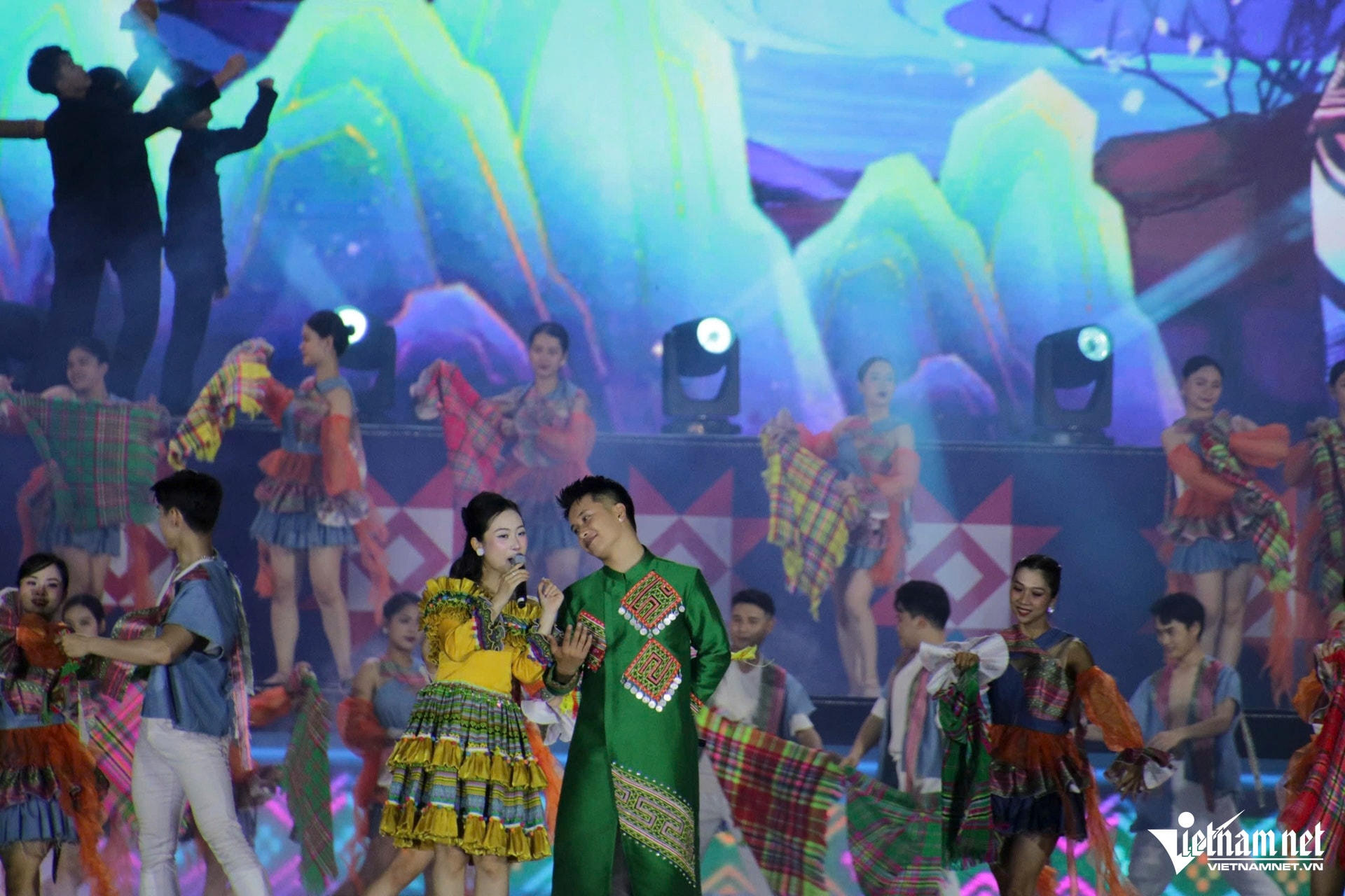 W-Bắc Kạn liên hoan_2.JPG.jpg