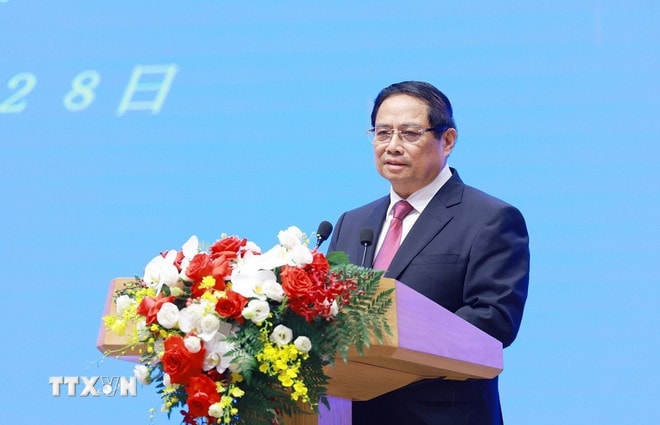 ttxvn-thu-tuong-pham-minh-chinh-va-thu-tuong-nhat-ban-ishiba-shigeru-gap-go-bao-chi2.jpg