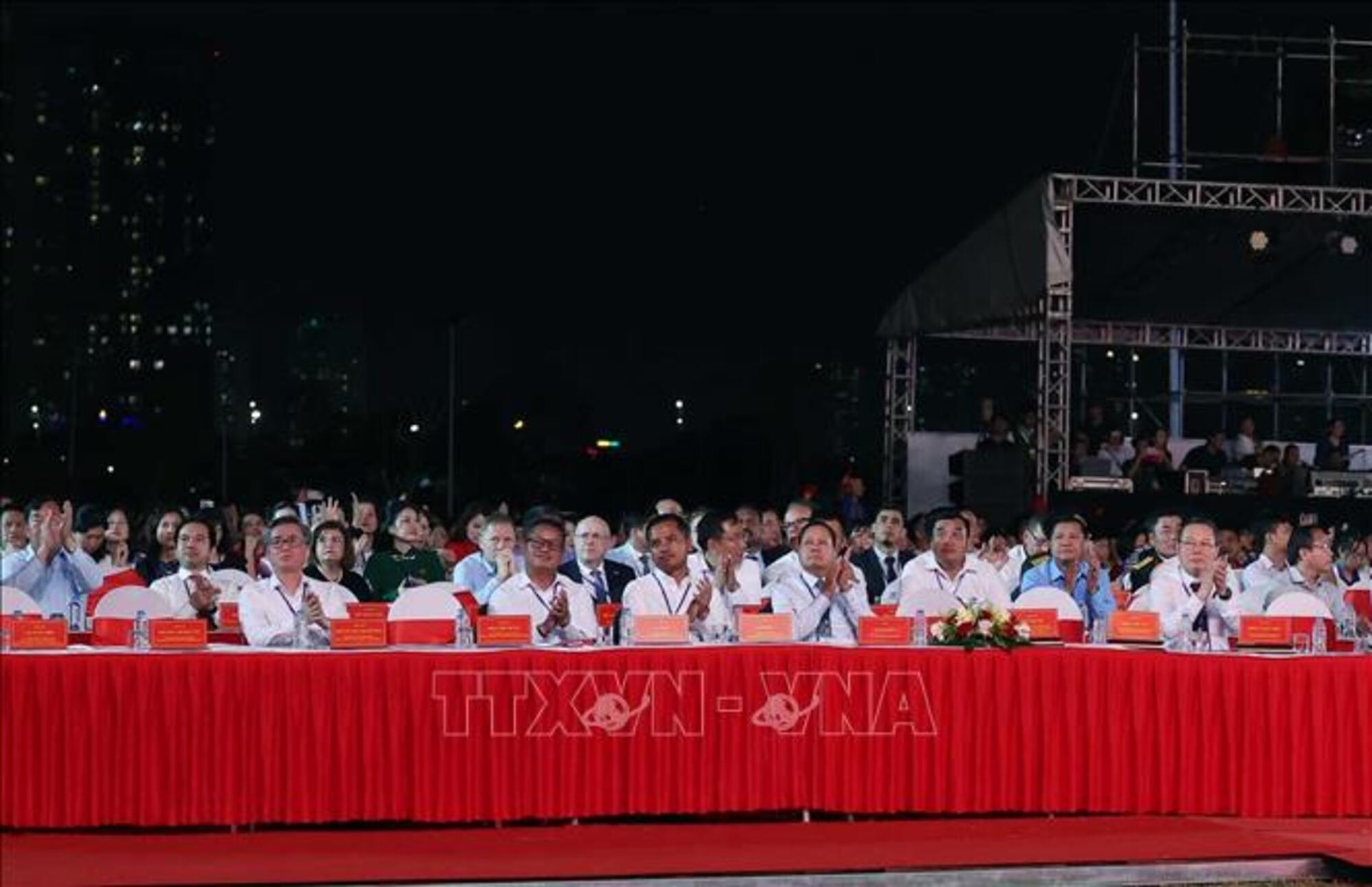 Các đại biểu quốc tế dự chương trình. (Ảnh: TTXVN)