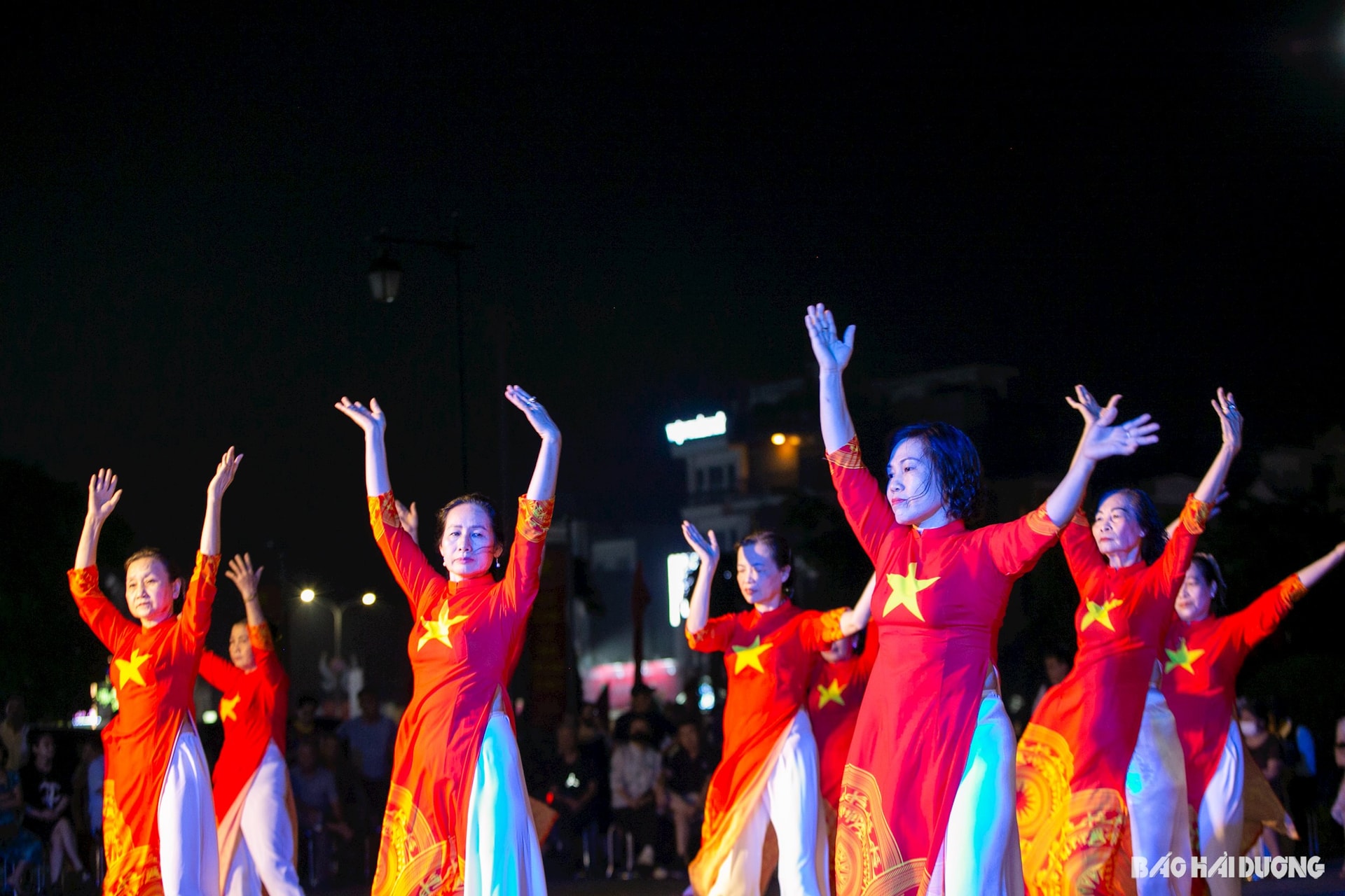 khieu-vu-6.jpg