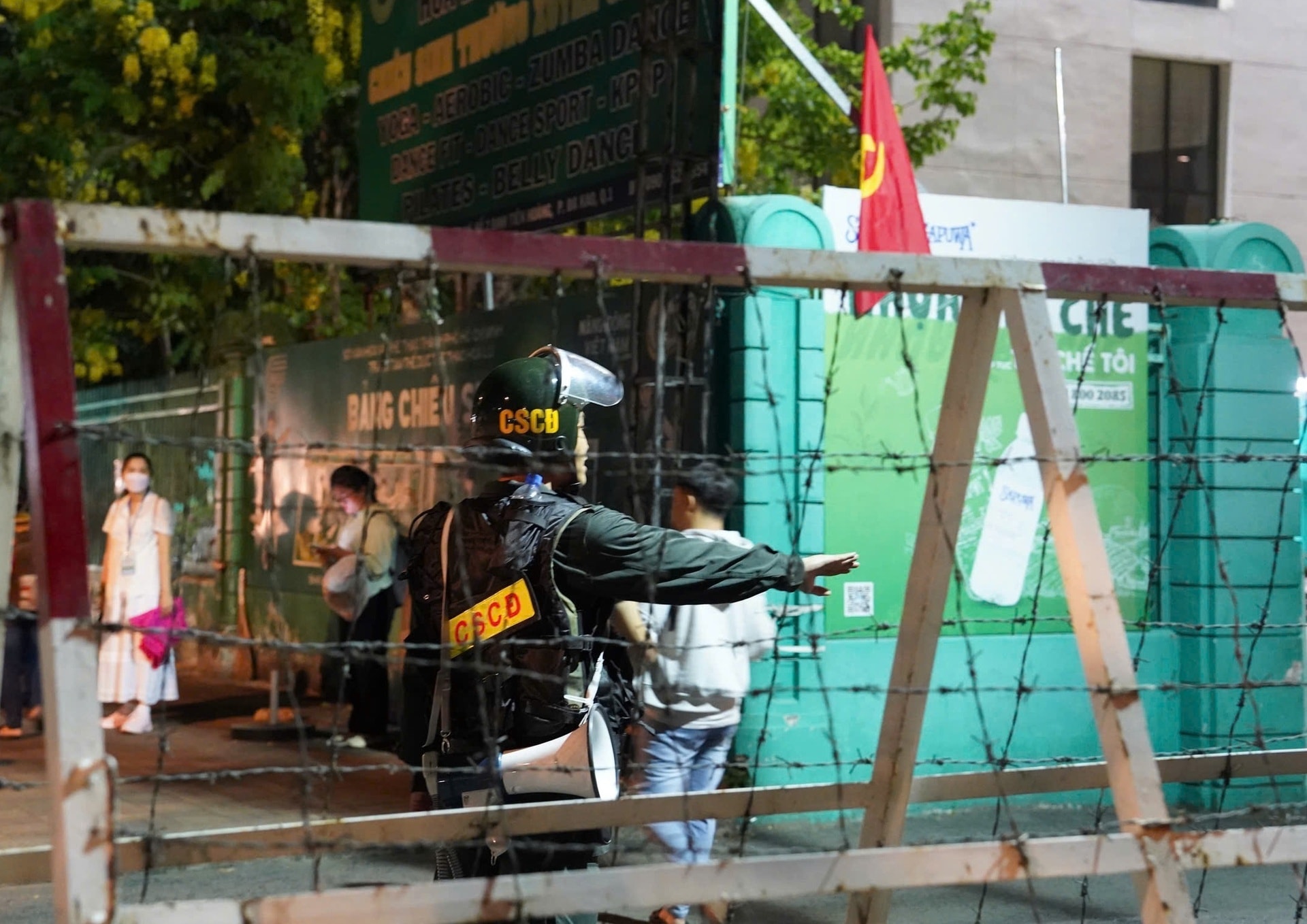Cận cảnh an ninh thắt chặt trước Lễ diễu binh, diễu hành 30/4 - 5