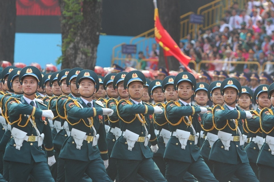 The Air Defense-Air Force officers march past the grandstand. Photo: VNA
