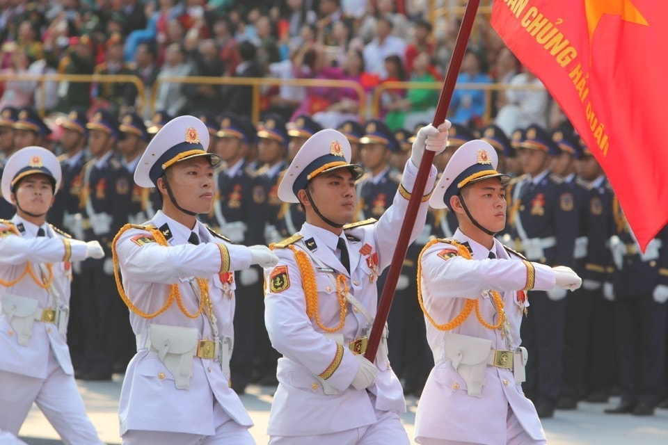 The Navy officers march past the grandstand. Photo: VNA