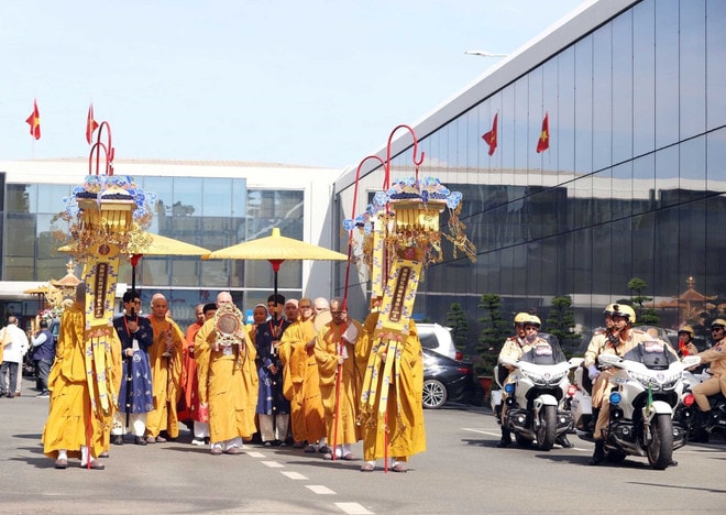 vna-potal-don-xa-loi-duc-phat-thich-ca-tu-an-do-den-viet-nam-8009110.jpg