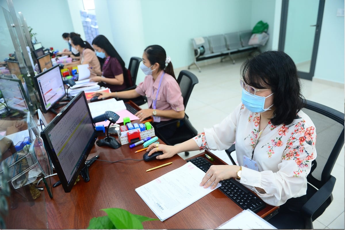 Đề xuất địa phương quyết định lương tối thiểu vùng.