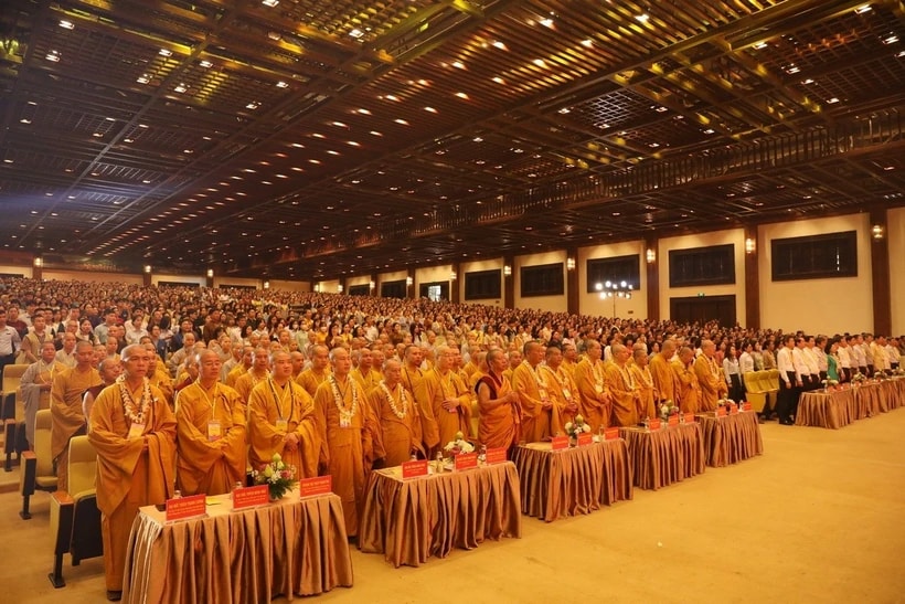 Hơn 4.500 tăng ni, phật tử và người dân dự Đại lễ Phật đản tại chùa Bái Đính