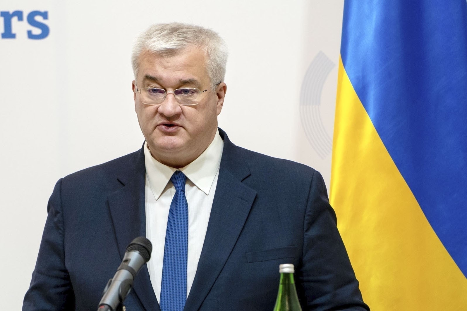 ukraine-ngung-ban.jpg
