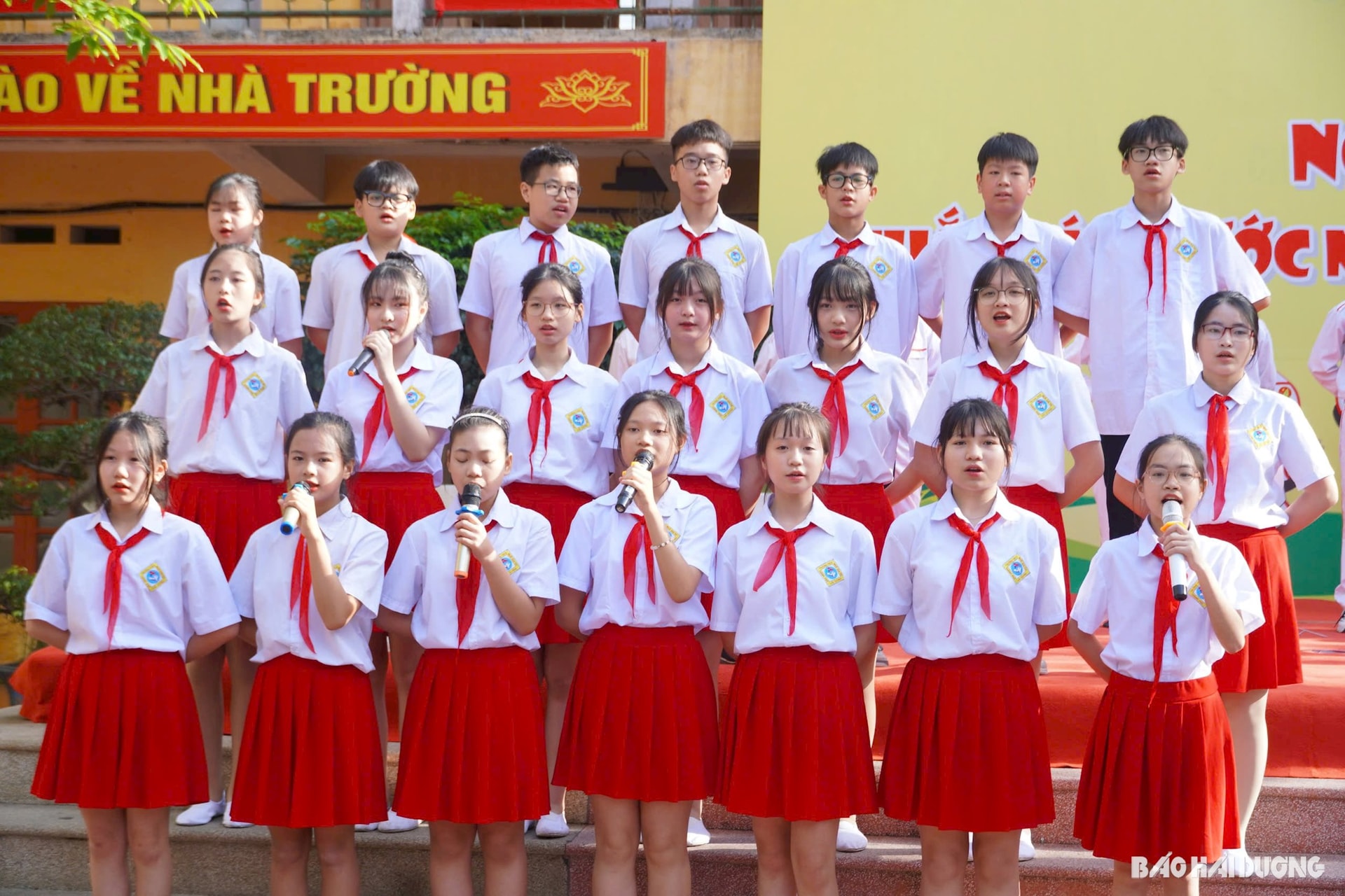 thieu-nien-tien-phong.jpg