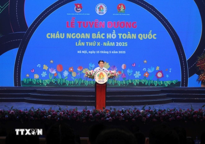 ttxvn-chu-tich-nuoc-luong-cuong-du-le-tuyen-duong-chau-ngoan-bac-ho-toan-quoc-lan-thu-x-nam-2025-10.jpg