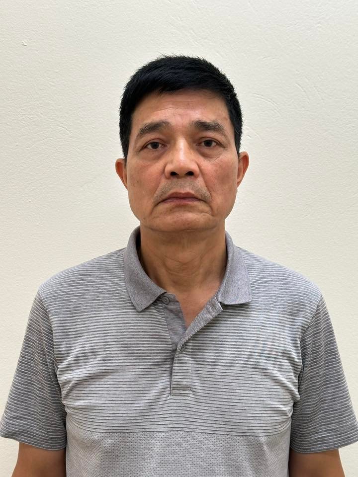 Dư luận 'sốc' khi lộ diện kẻ 'chống lưng' cho thực phẩm giả