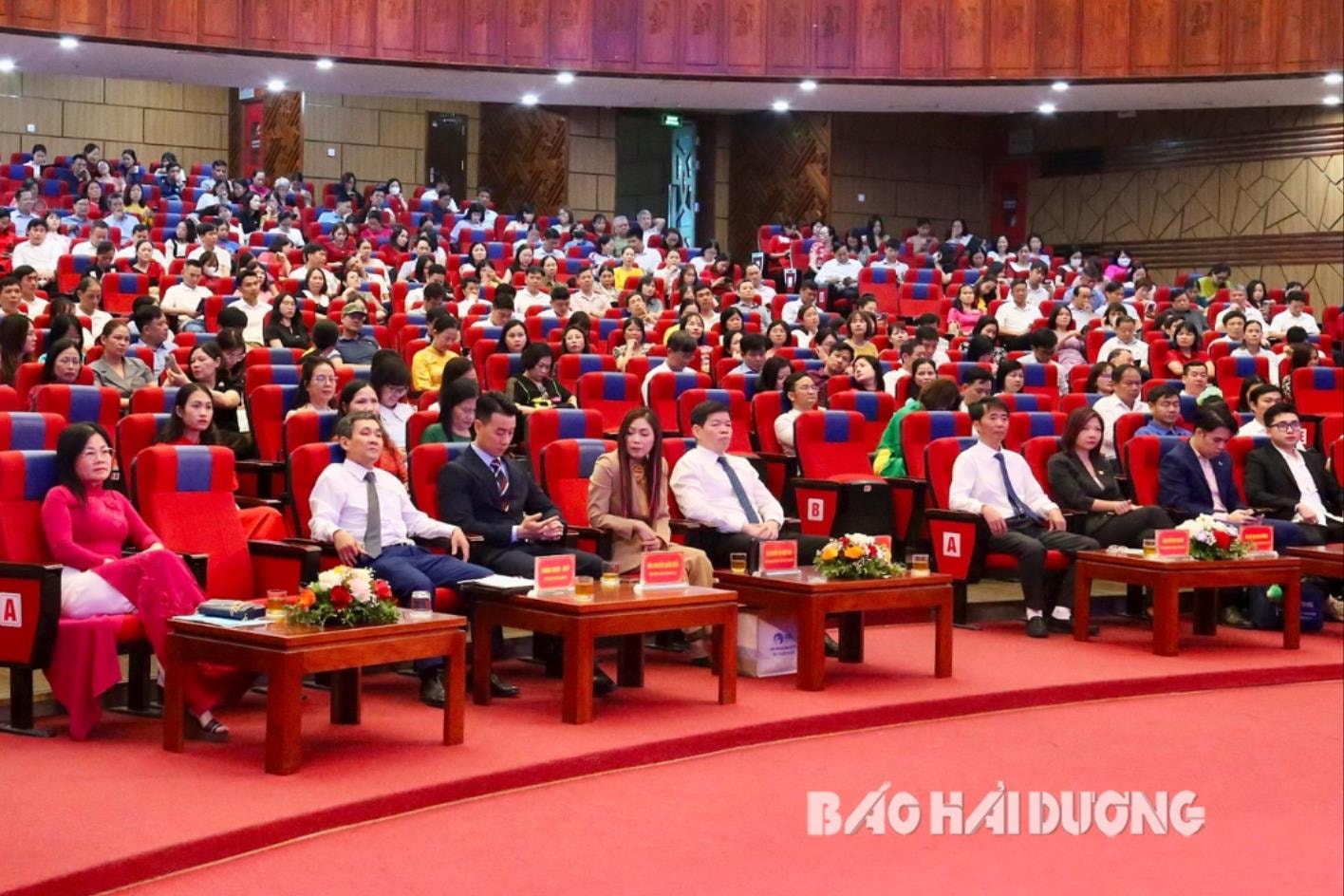 Các đại biểu tham dự buổi tổng kết “Tháng tự học tiếng Anh”