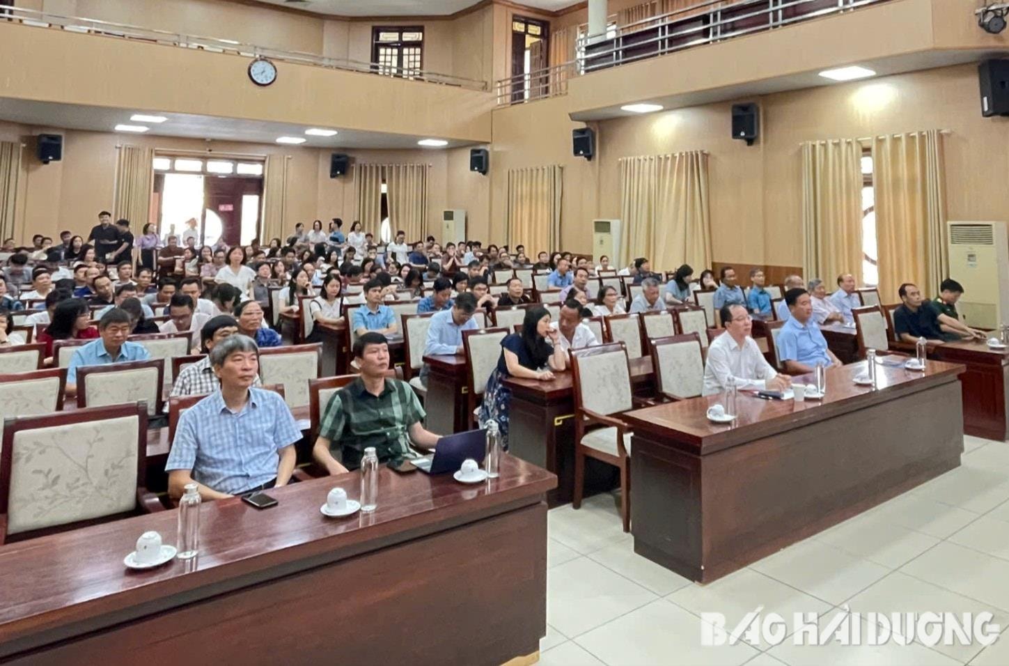 Các đại biểu dự hội nghị tại điểm cầu TP Hải Dương
