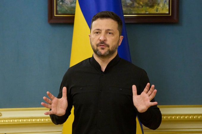 Tổng thống Ukraine Volodymyr Zelensky họp báo ngày 19/5 ở Kiev. Ảnh: AP