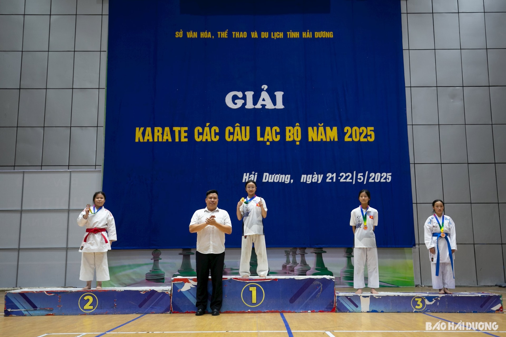 kumite-ca-nhan-nu-12-14.jpg
