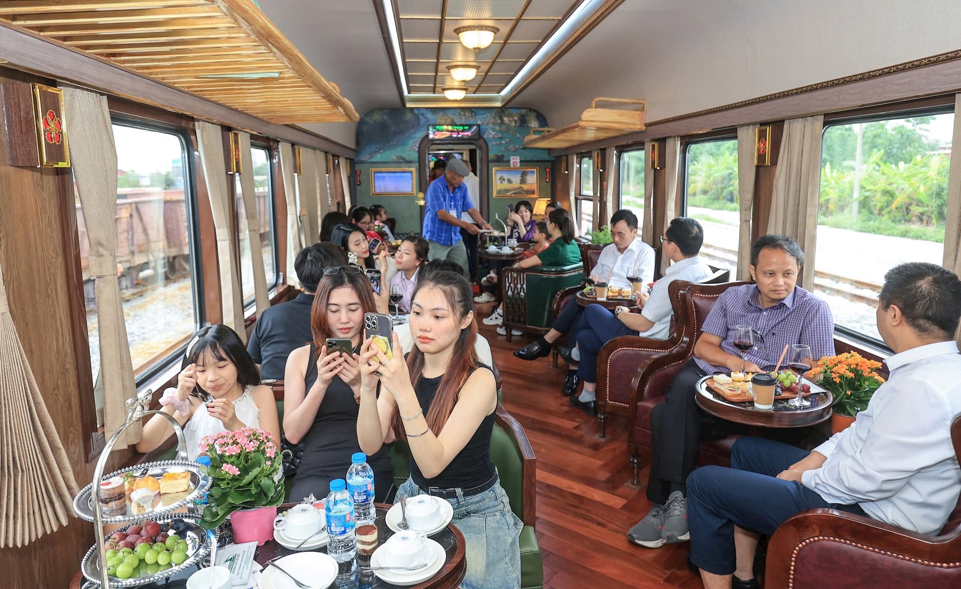 phoenix-flower-train.jpg