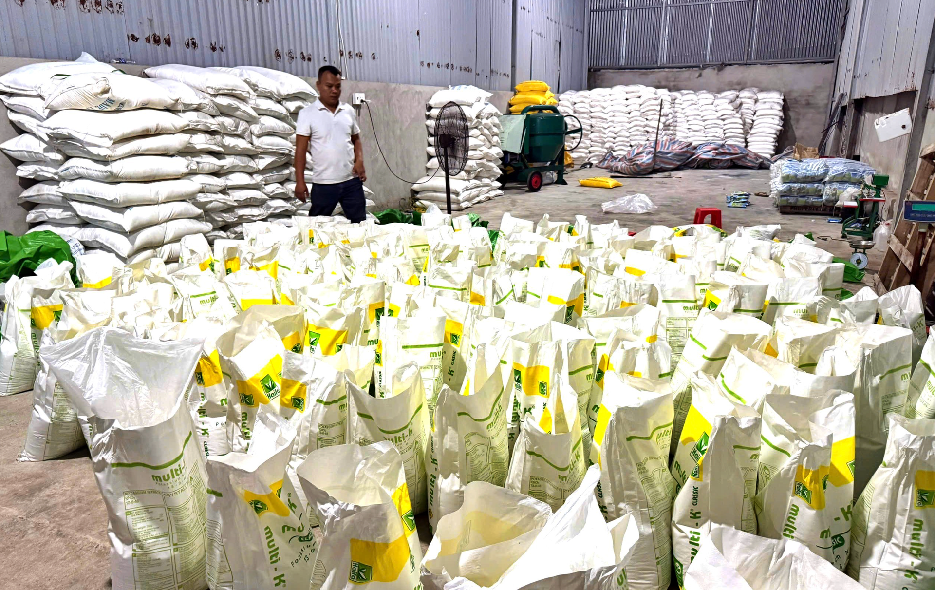 Sản phẩm giả các nhãn hiệu được sản xuất tại Công ty TNHH TM DV Phát Tiến Triển.