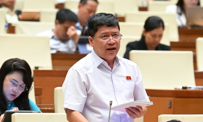Đại biểu Tạ Văn Hạ, Phó chủ nhiệm Ủy ban Văn hóa - Xã hội. Ảnh: Phạm Thắng