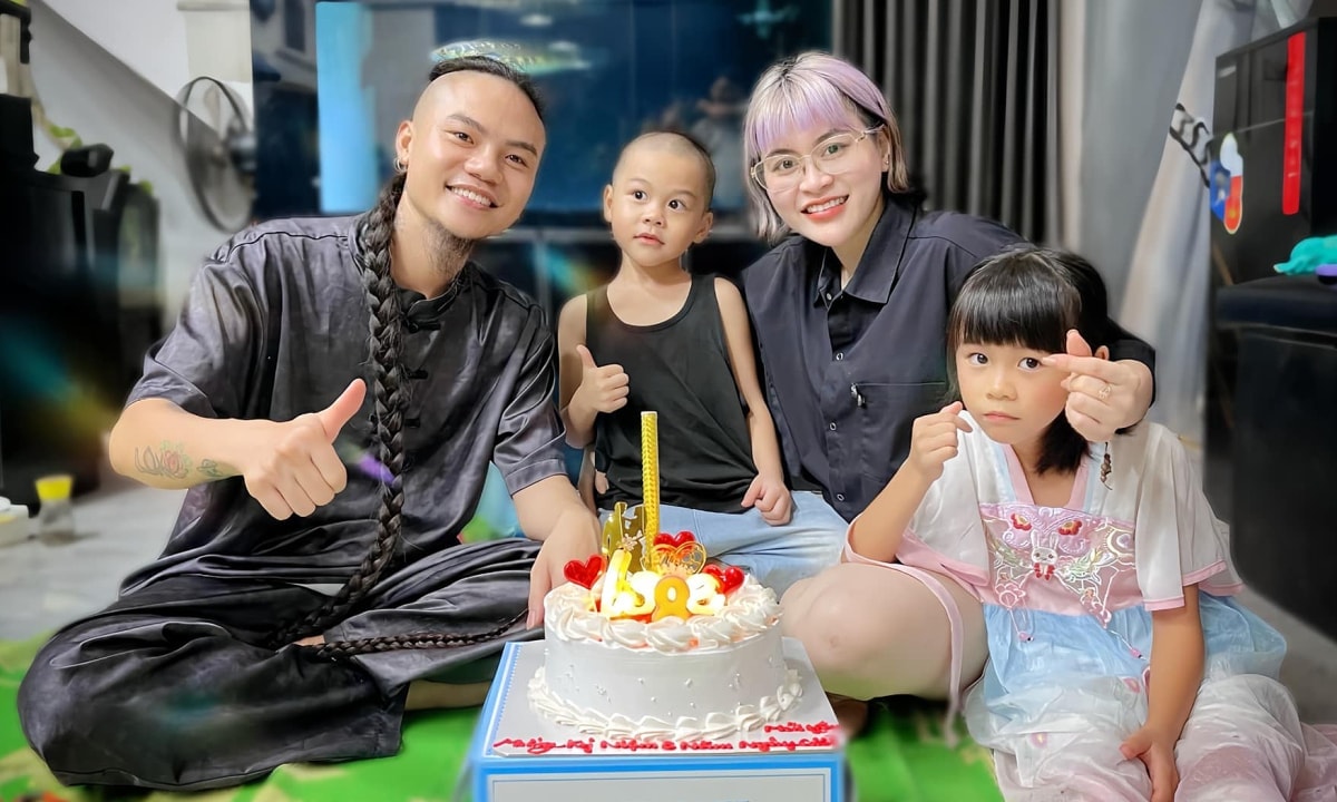 vu-quoc-viet-toc-dai.jpg