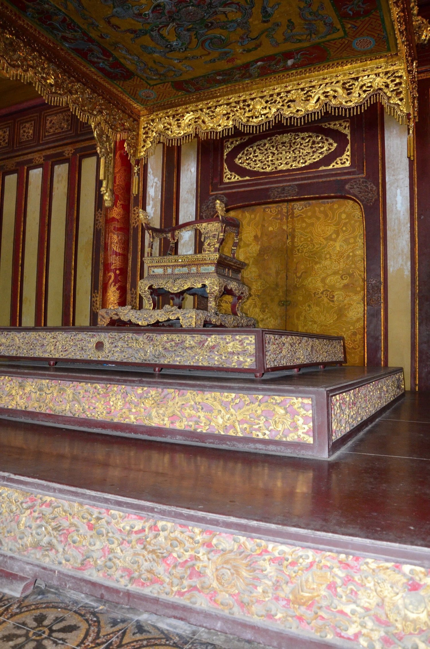 Ngai vàng triều Nguyễn được công nhận là Bảo vật quốc gia vào tháng 1/2016, thuộc danh mục di sản cần được bảo quản theo chế độ đặc biệt.