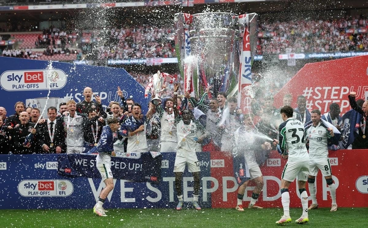 Sunderland giành vé lên chơi Ngoại hạng Anh 2025/2026.
