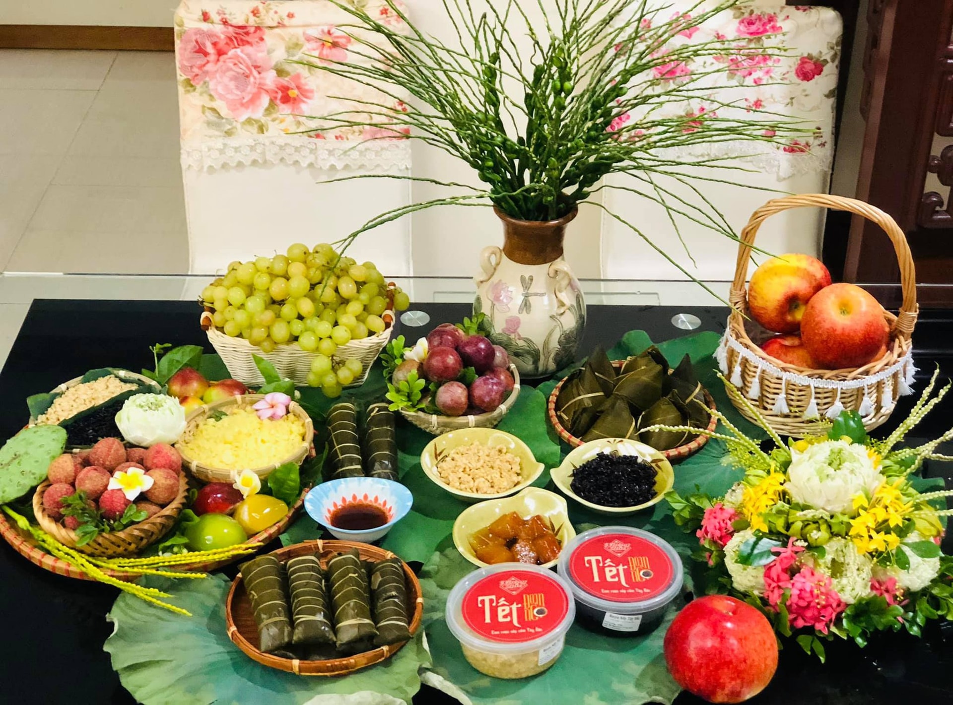 Vì sao Tết Đoan Ngọ gọi là ngày diệt sâu bọ và phải ăn cơm rượu nếp?