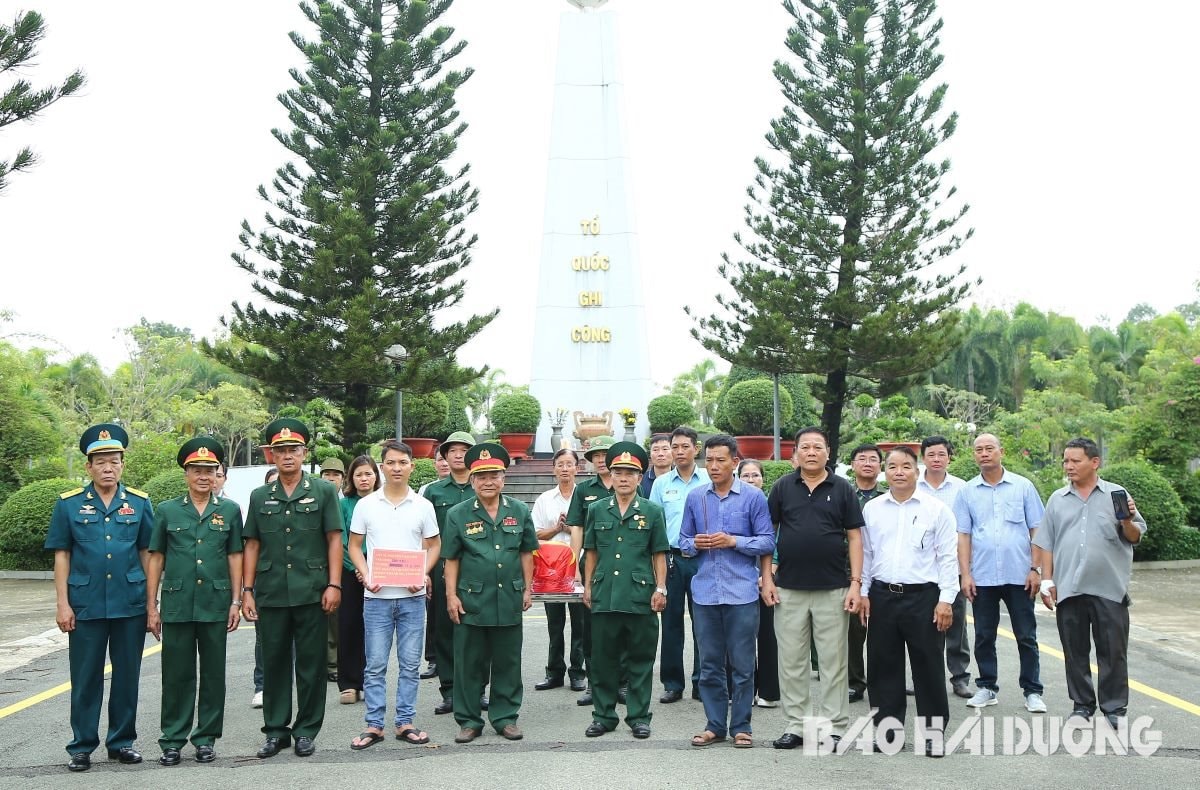 don-hai-cot-liet-si.jpg