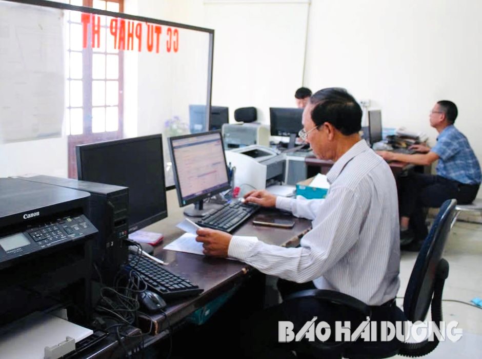 cong-chuc-xa.jpg