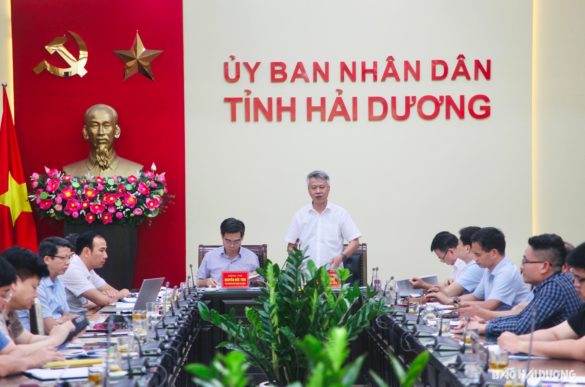 hoi-nghi-1.jpeg