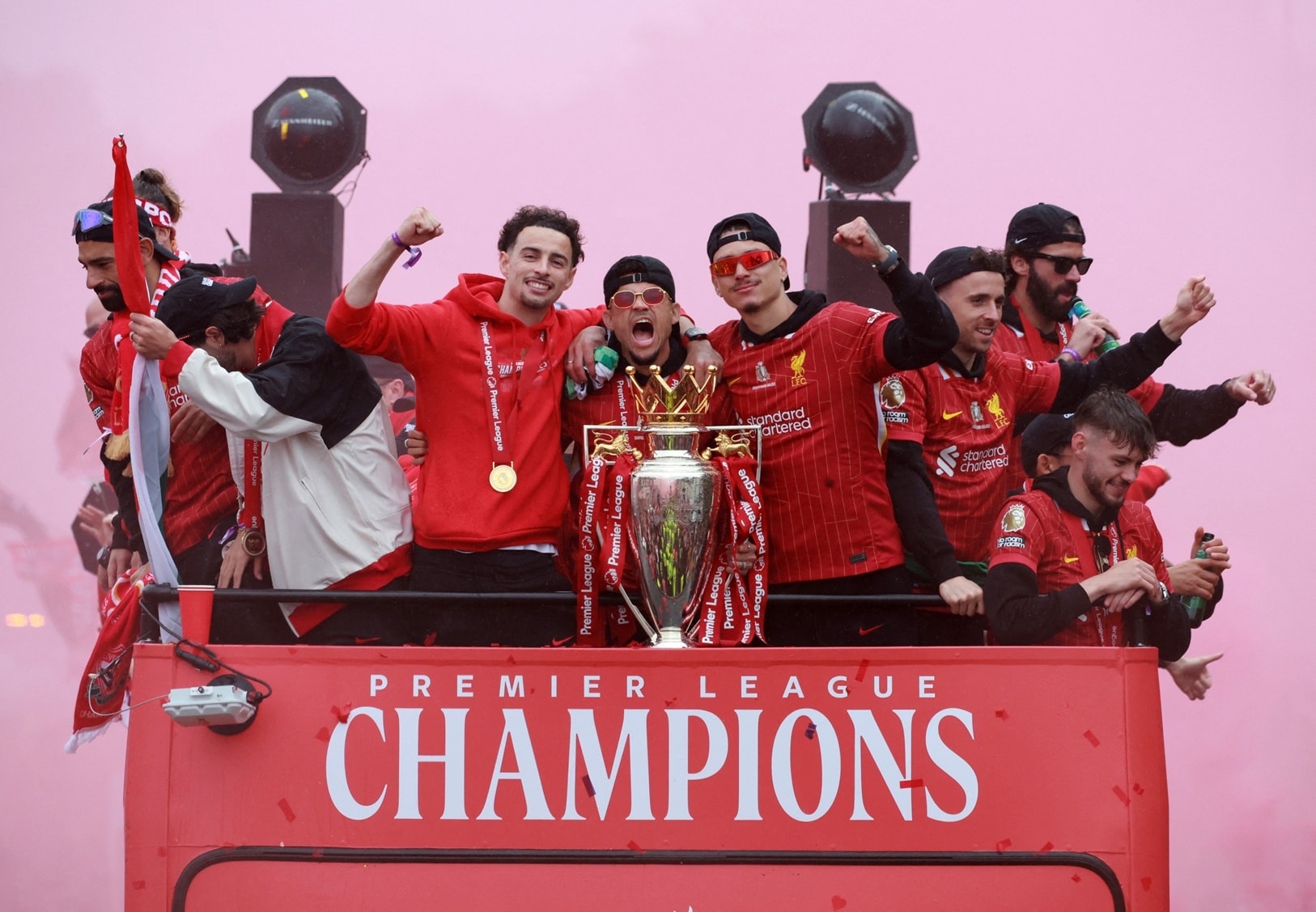 Liverpool ruoc cup anh 8