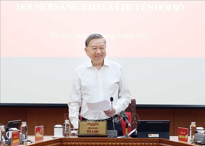tong-bi-thu-khoa-hoc.jpg