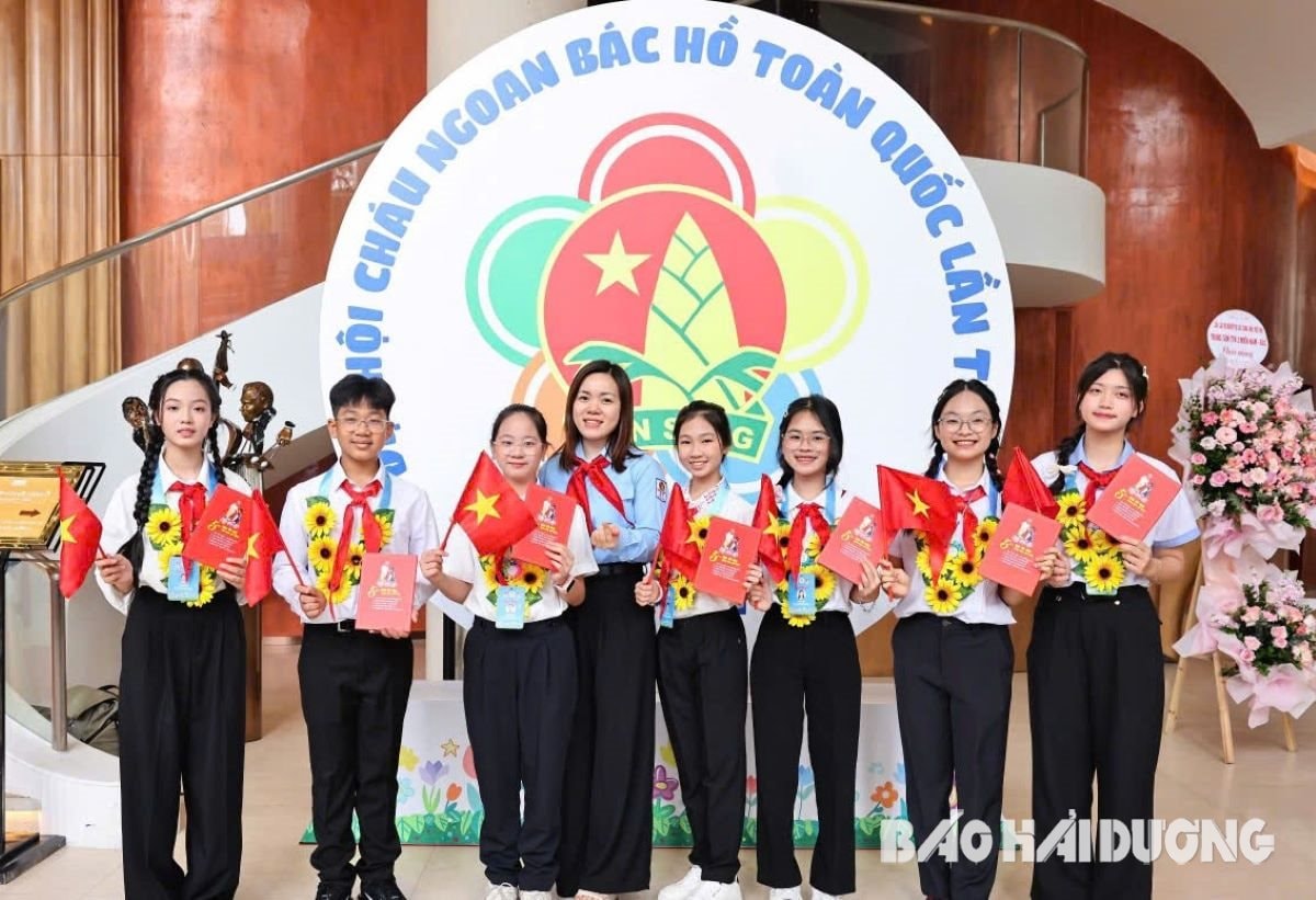 Nguyễn Đức Nam Phong là cậu học trò duy nhất trong số 7 thiếu nhi của Hải Dương vừa được tuyên dương 