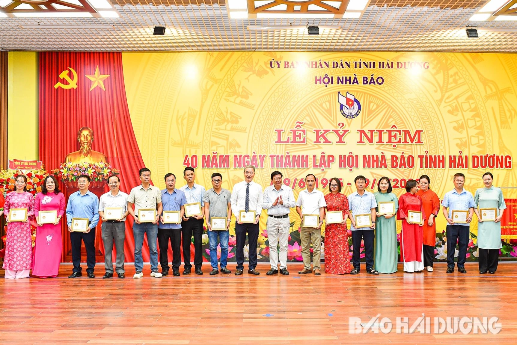 ky-niem-chuong(1).jpg