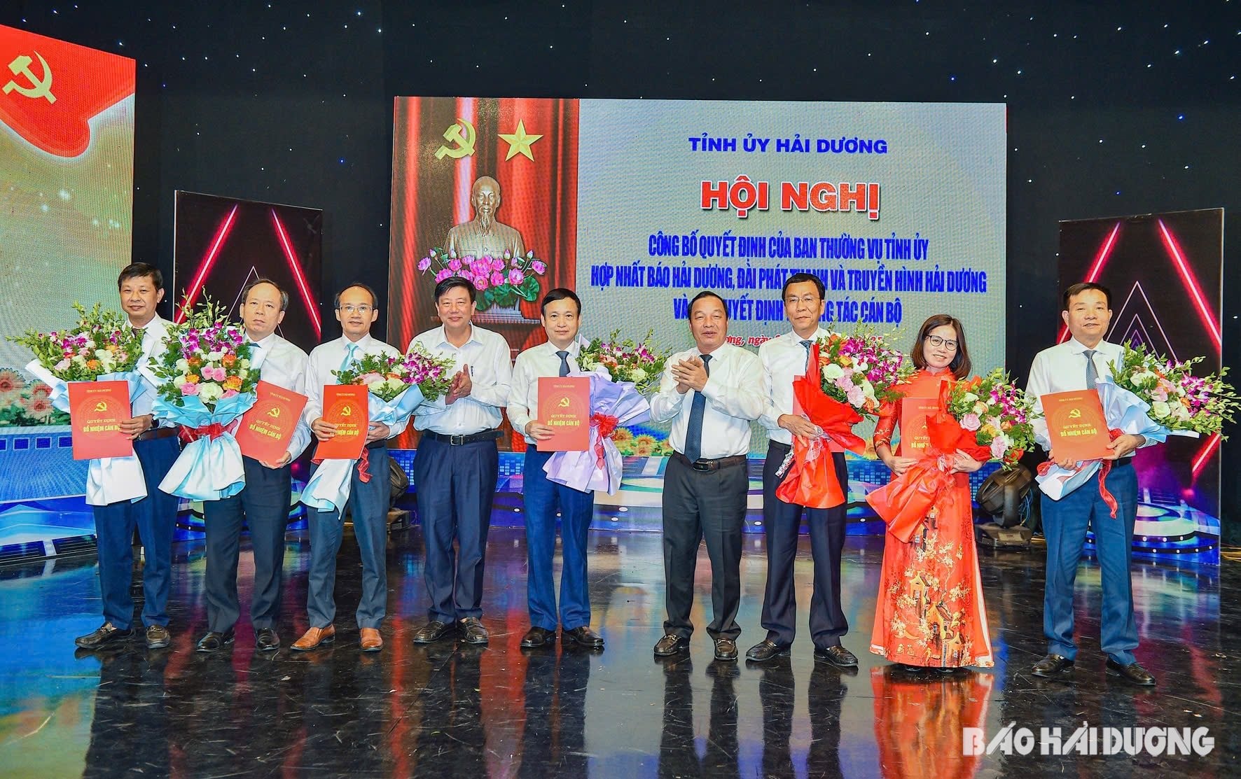 hop-nhat-bao-va-dai.jpg