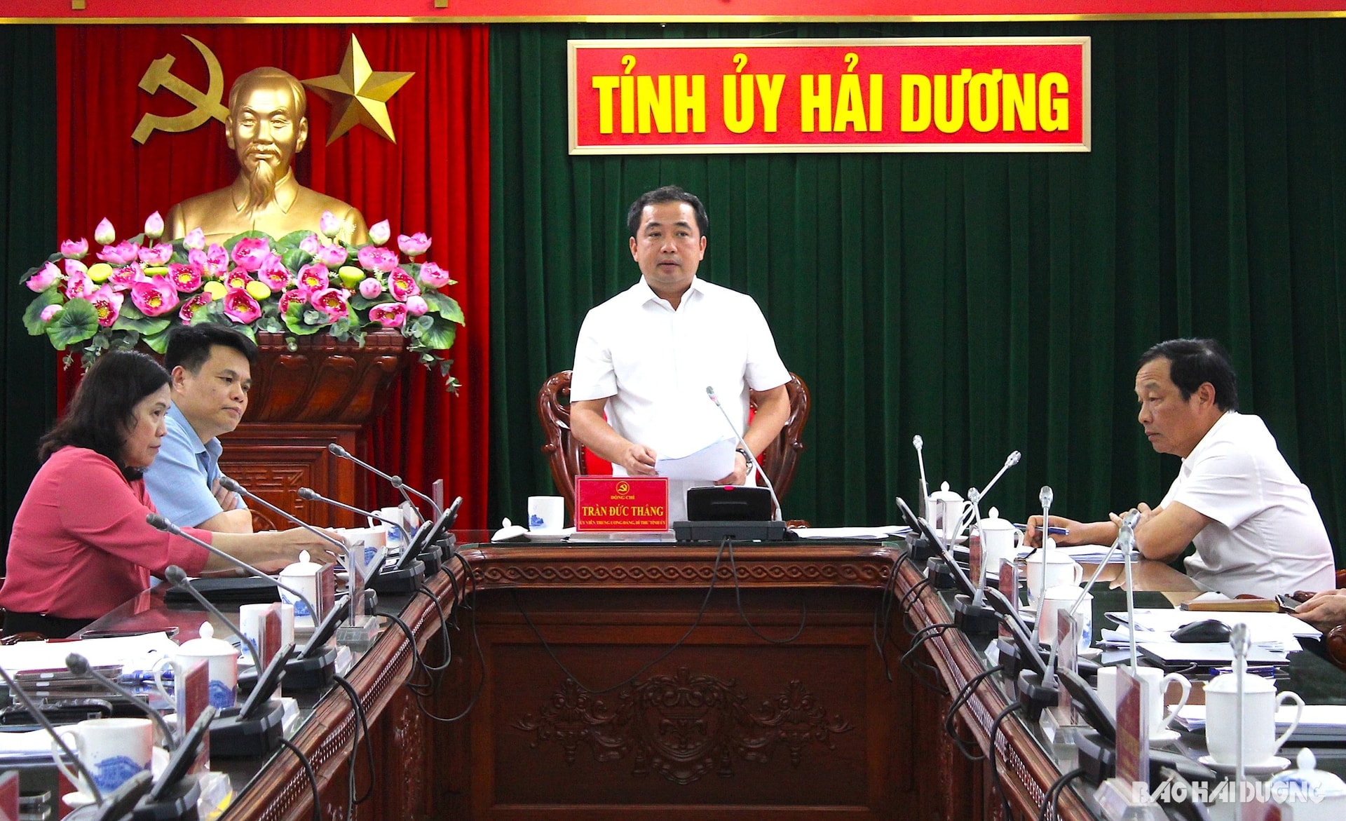 ban-thuong-vu-1-.jpg