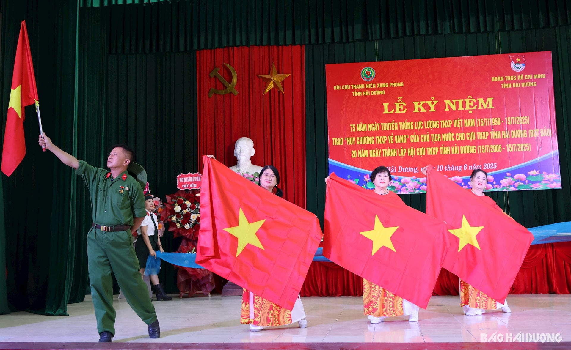 thanh-nien-xung-phong-7.jpg
