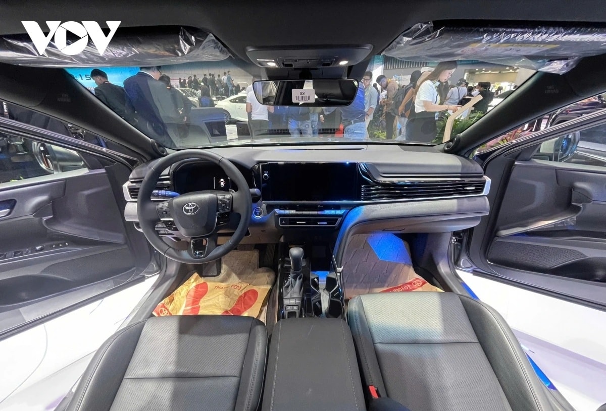 nhieu dai ly giam toi 100 trieu dong cho toyota camry hinh anh 2