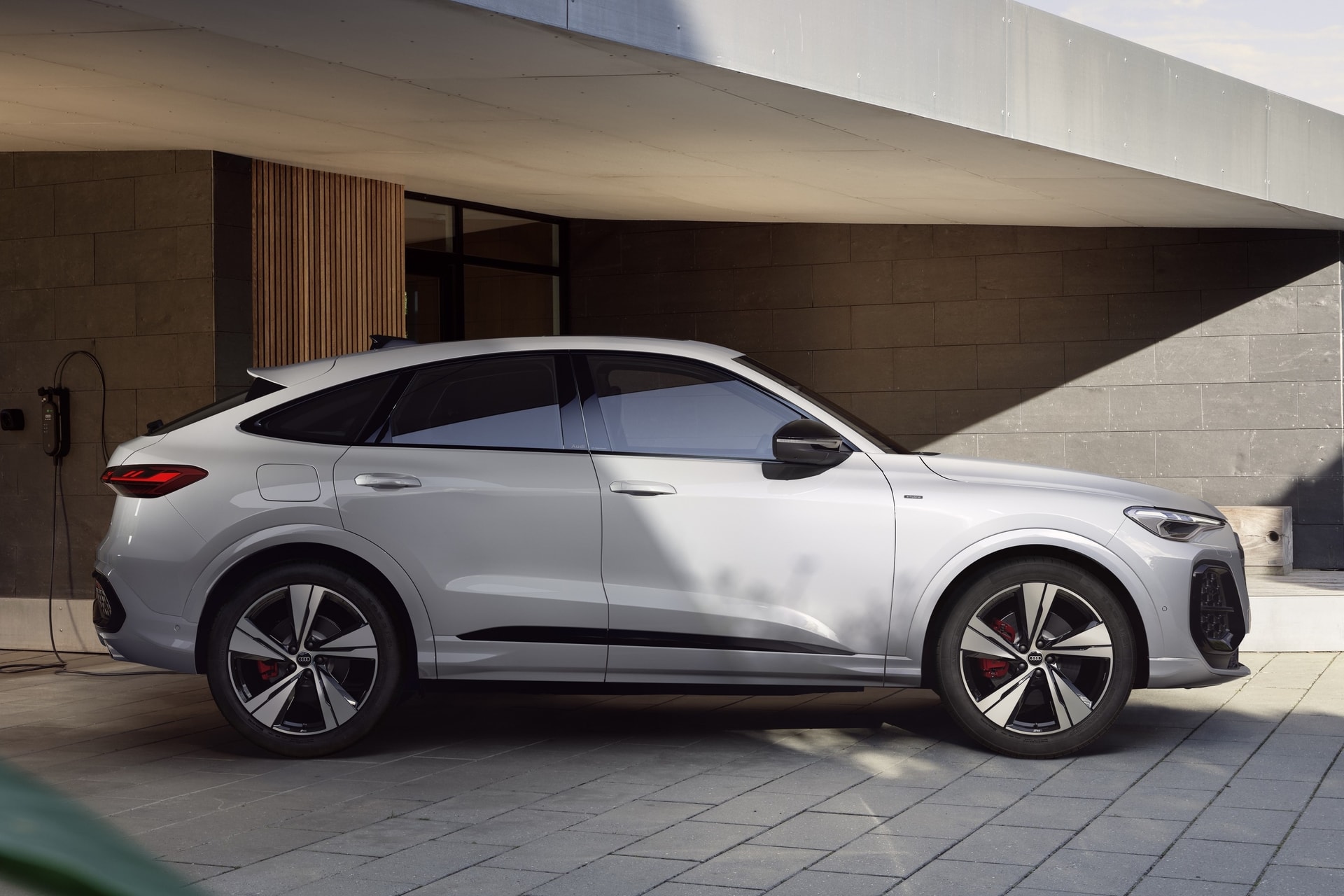 audi, q5, phev, q5 phev, audi q5, audi q5 phev, e-hybrid, q5 e-hybrid, audi q5 e-hybrid, suv, sportback, q5 sportback anh 8