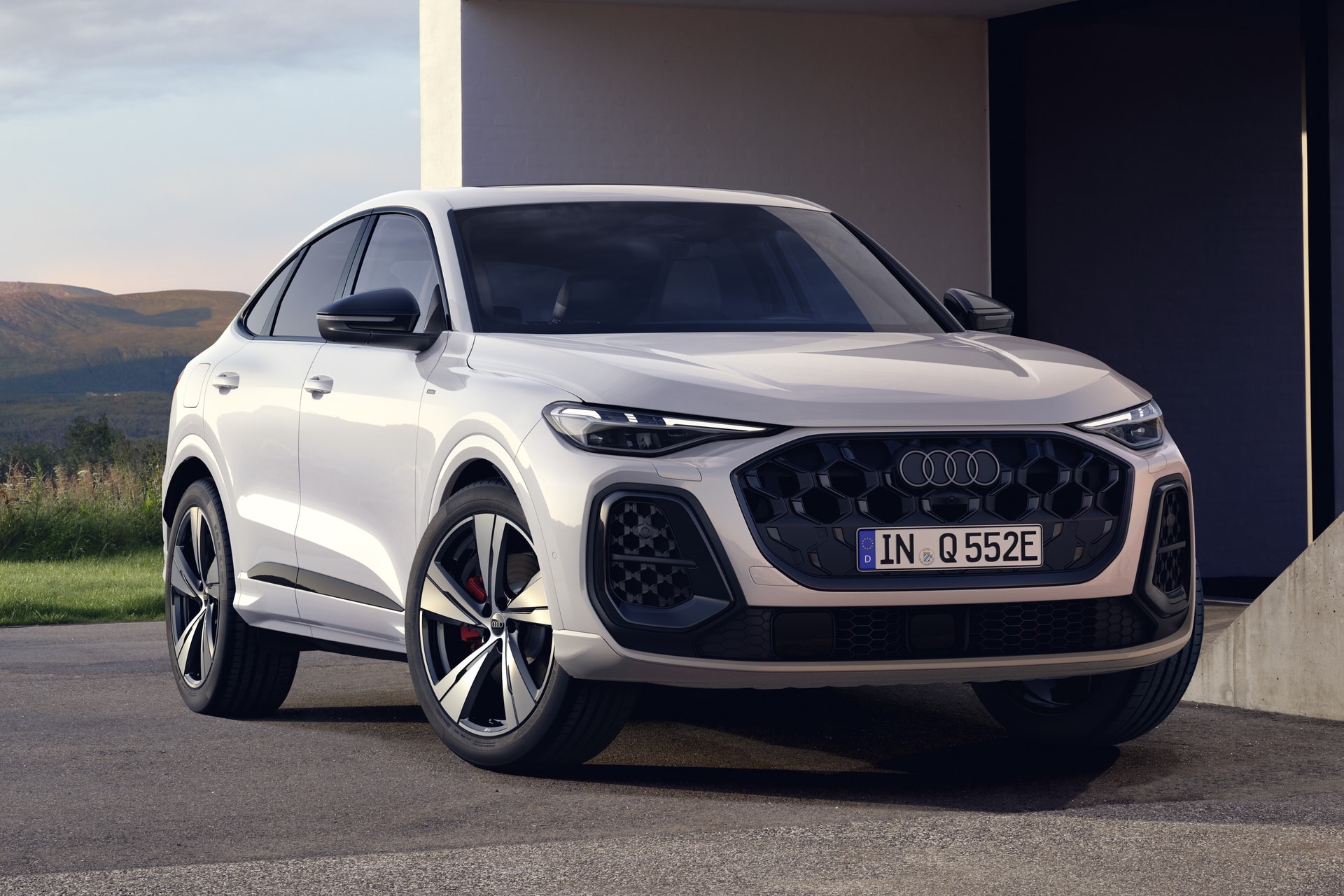 audi, q5, phev, q5 phev, audi q5, audi q5 phev, e-hybrid, q5 e-hybrid, audi q5 e-hybrid, suv, sportback, q5 sportback anh 2