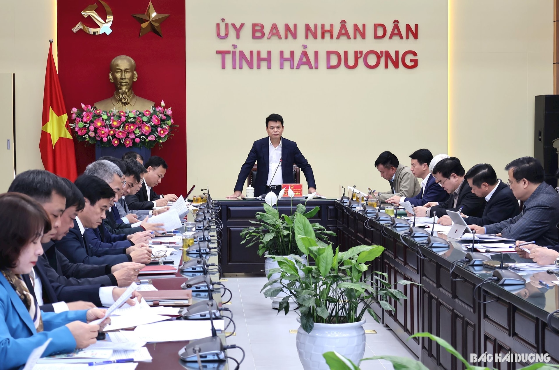 Đầu tháng 2/2025, đồng chí Chủ tịch UBND tỉnh Hải Dương Lê Ngọc Châu yêu cầu phải hoàn thành khởi công xây dựng nhà ở cho người có công, người nghèo vào đầu tháng 3 và hoàn thành trong tháng 6